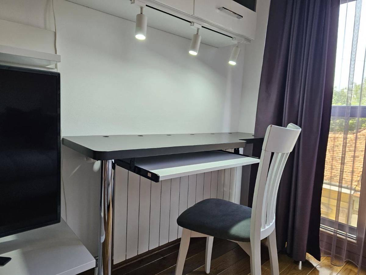 Bright Side Apartment Νόβι Σαντ Εξωτερικό φωτογραφία